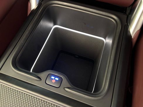 Used 2023 Land Rover Range Rover SE image 21