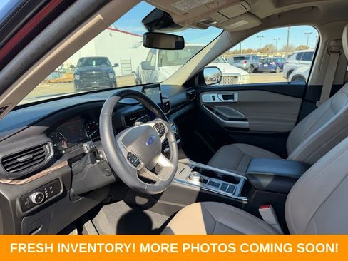 Used 2022 Ford Explorer Limited w/ Limited Technology Package image 8