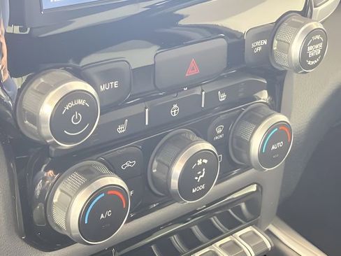 Used 2022 RAM 1500 Big Horn AWD/4WD image 28
