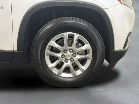 Used 2018 Chevrolet Traverse LT FWD image 26