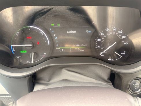 Used 2025 Toyota Sienna XLE w/ XLE Plus Package AWD/4WD image 15