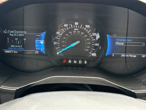Used 2021 Ford Edge Titanium FWD image 17