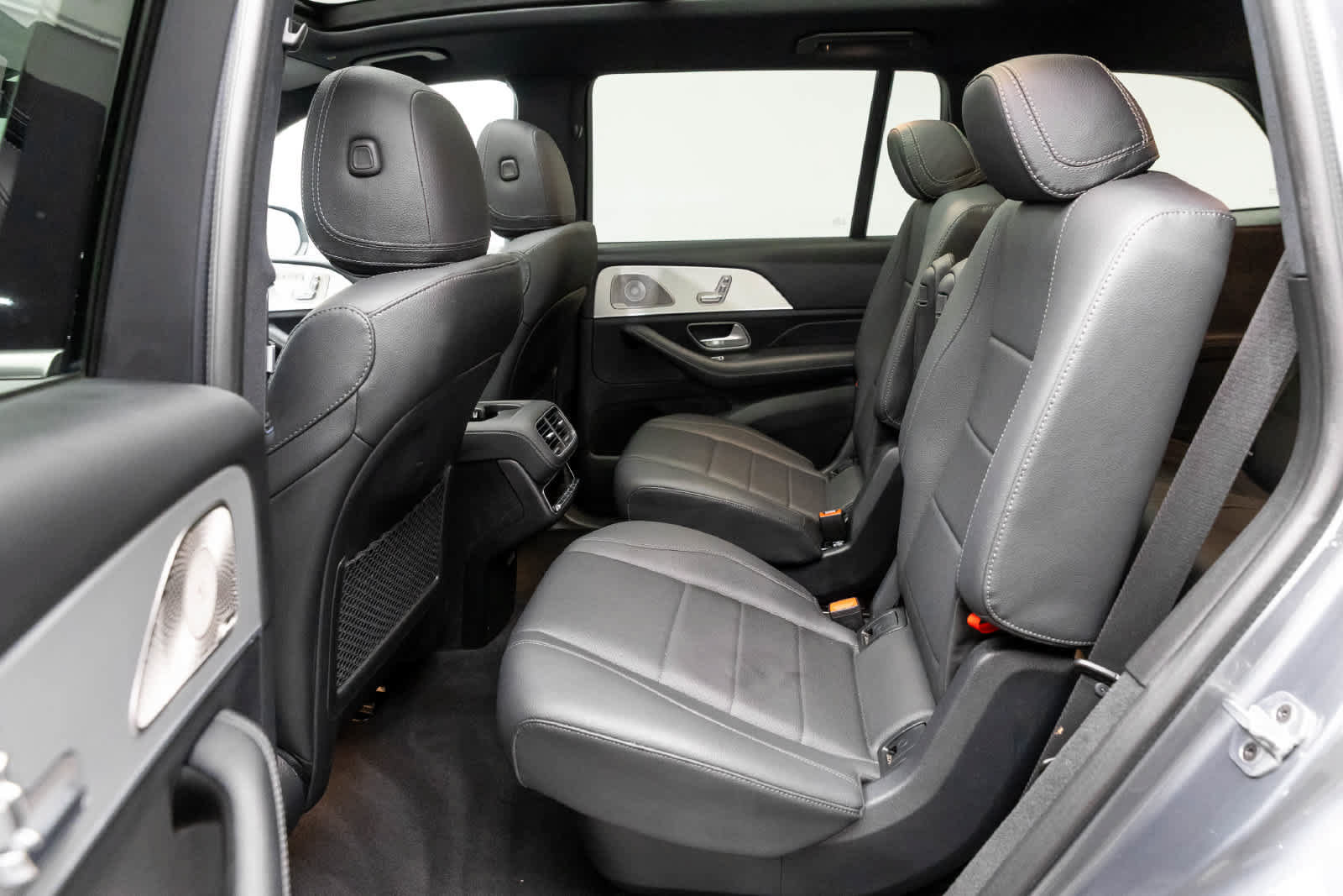 Used 2025 Mercedes-Benz GLS 450 4MATIC image 13