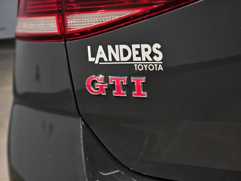 Used 2019 Volkswagen GTI Rabbit Edition image 37