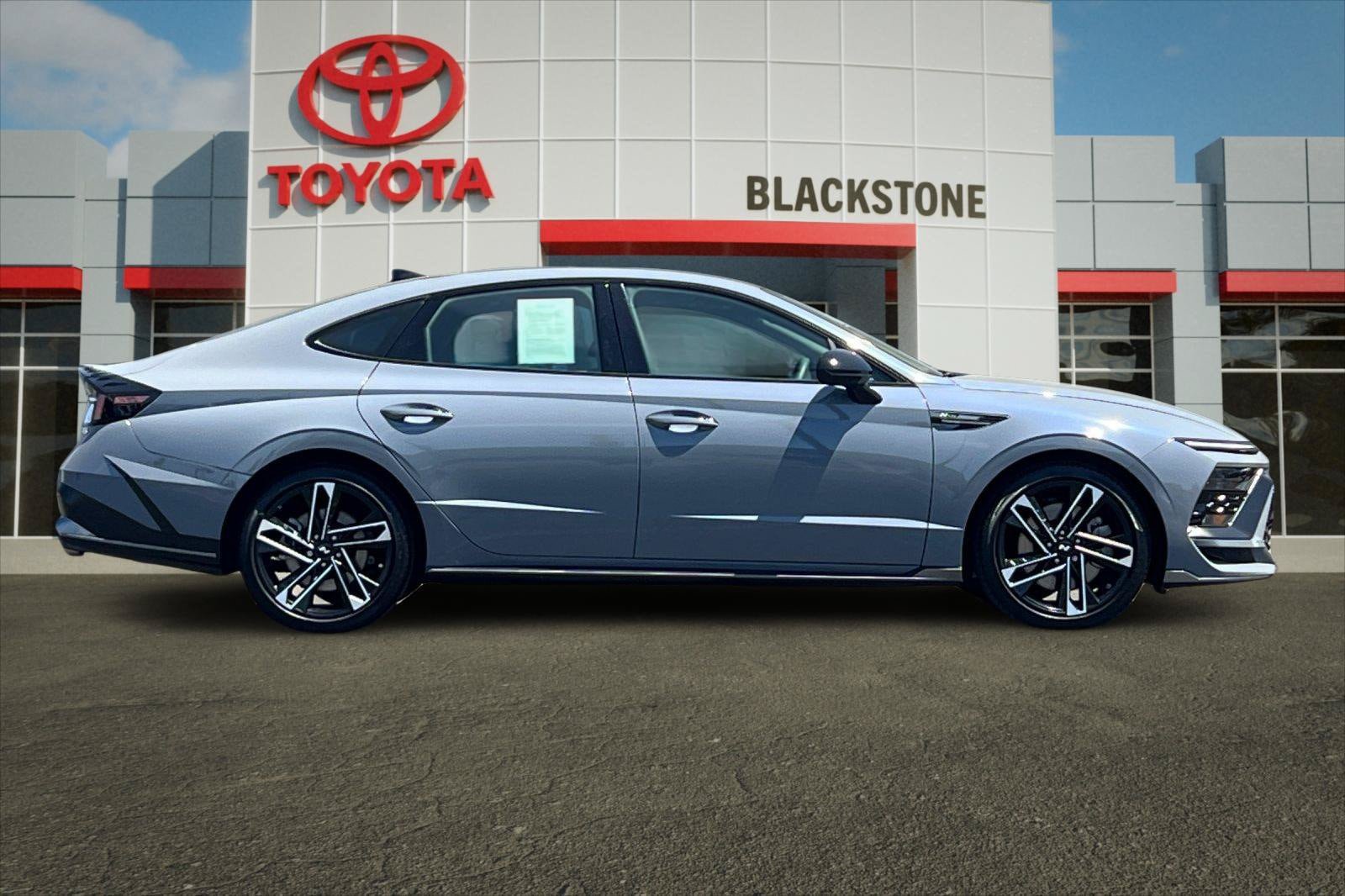 Used 2025 Hyundai Sonata N Line FWD image 2