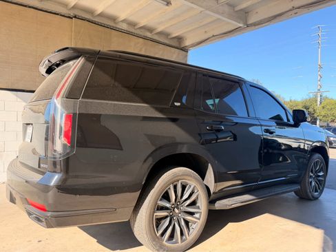 Used 2024 Cadillac Escalade Sport AWD/4WD image 4