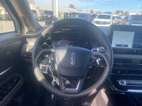 New 2025 Lincoln Corsair Grand Touring w/ Equipment Group 301A AWD/4WD image 14