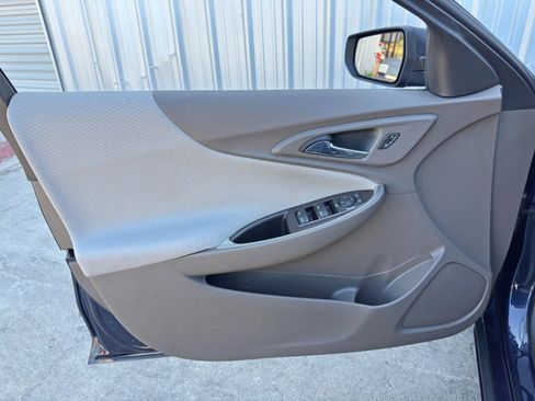 Used 2016 Chevrolet Malibu LT image 35