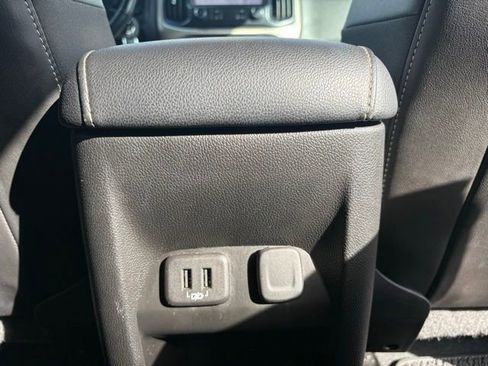 Certified 2022 GMC Canyon Denali image 19