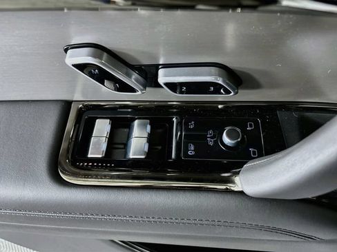 New 2026 Land Rover Range Rover Sport Dynamic SE AWD/4WD image 19