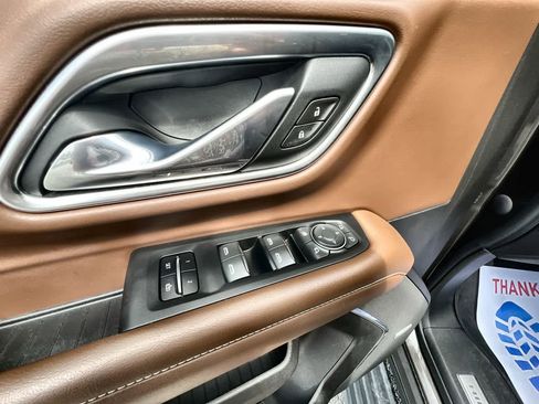 Used 2021 Chevrolet Tahoe High Country w/ Premium Package image 24