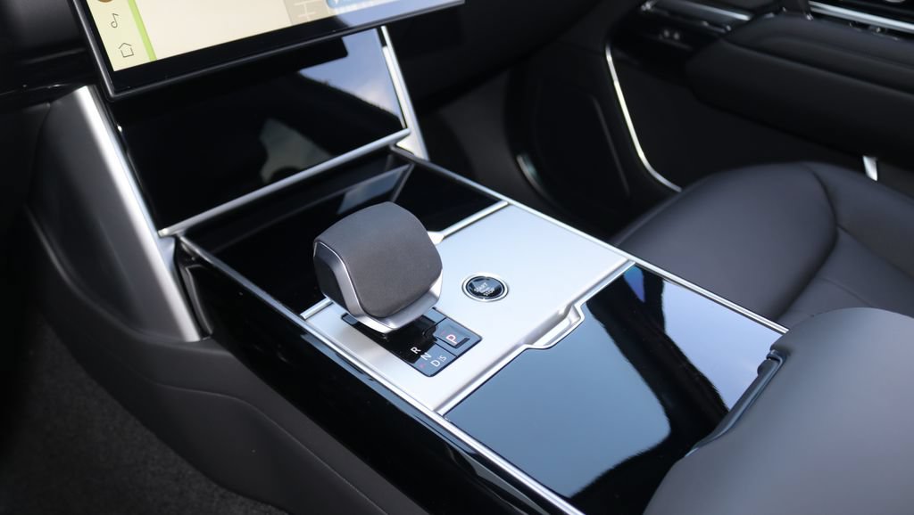 New 2026 Land Rover Range Rover SE AWD/4WD image 25