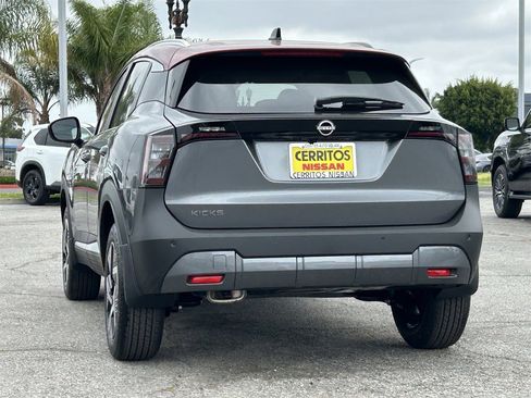 New 2026 Nissan Kicks SV image 3