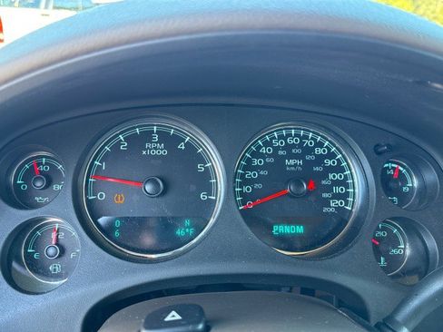 Used 2011 Chevrolet Tahoe LT w/ Luxury Package image 26