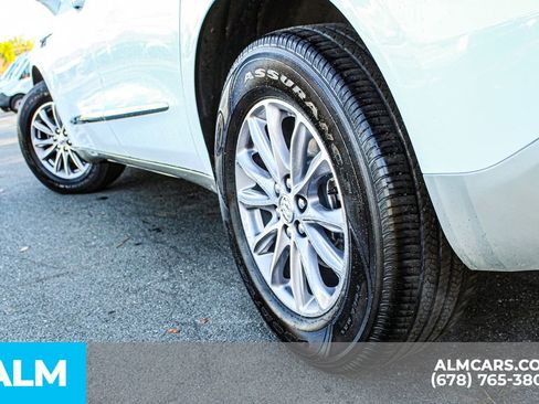 Used 2024 Buick Enclave Premium image 15