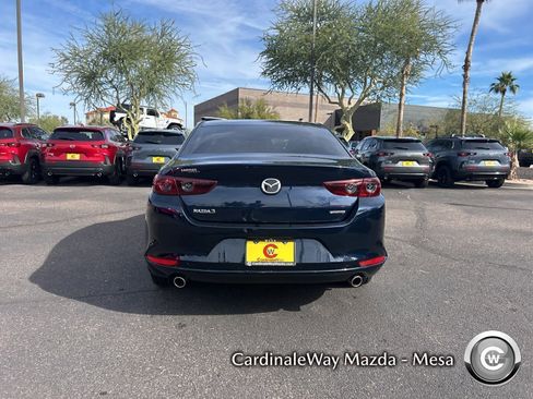 Used 2020 MAZDA MAZDA3 Sedan image 6