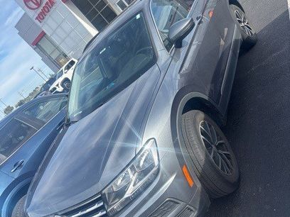 Used 2021 Volkswagen Tiguan SE w/ Panoramic Sunroof Package