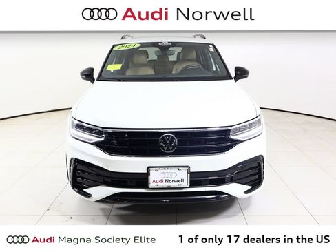 Used 2024 Volkswagen Tiguan SE R-Line AWD/4WD image 8
