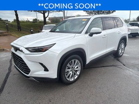 Used 2024 Toyota Grand Highlander AWD image 1