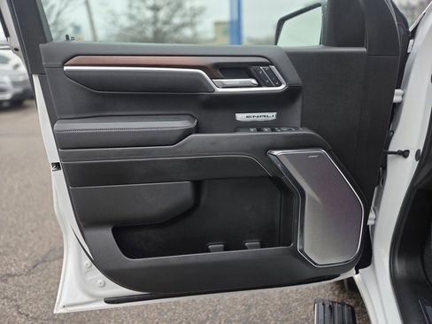 Used 2024 GMC Sierra 1500 Denali image 11