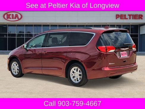 Used 2020 Chrysler Voyager Lxi FWD image 6