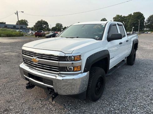 Used 2017 Chevrolet Silverado 2500 W/T w/ WT Convenience Package AWD/4WD image 2