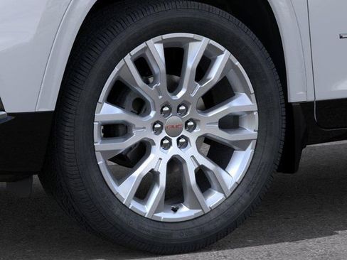 New 2026 GMC Acadia Denali FWD image 9