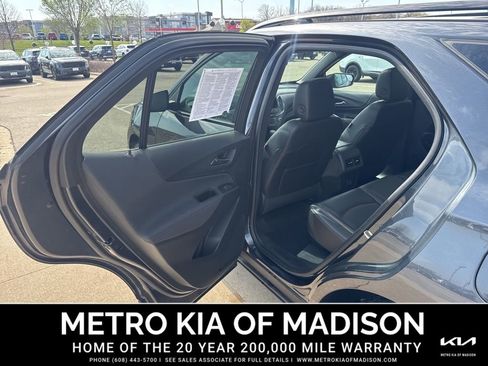 Used 2022 Chevrolet Equinox RS w/ RS Leather Package AWD/4WD image 24