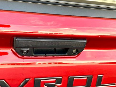 Used 2024 Chevrolet Colorado Z71 w/ Z71 Convenience Package 2 AWD/4WD image 47
