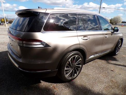 Used 2021 Lincoln Aviator Reserve w/ Equipment Group 201A image 4