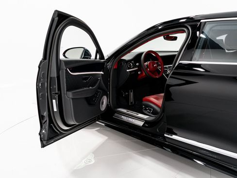 New 2025 Bentley Flying Spur Plug-In Hybrid image 9