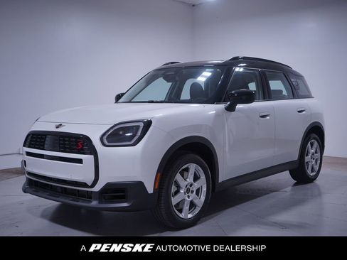 Used 2025 MINI Cooper Countryman S image 1