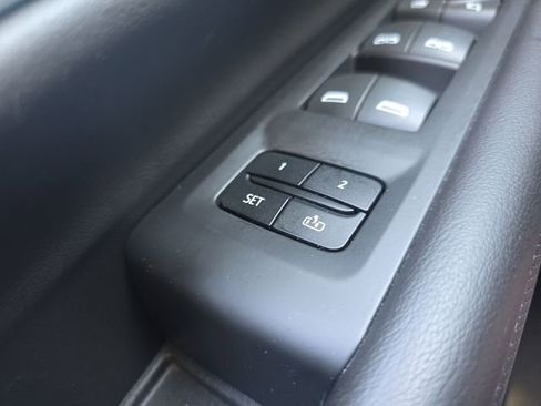 Used 2021 GMC Yukon XL AT4 w/ AT4 Premium Plus Package AWD/4WD image 32