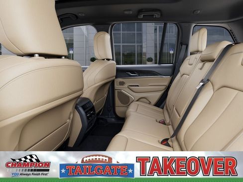 New 2026 Jeep Grand Cherokee Limited w/ Limited Altitude Package AWD/4WD image 23