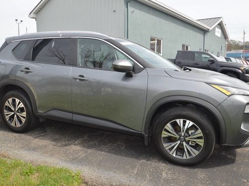 Used 2023 Nissan Rogue SV w/ SV Premium B Package image 1