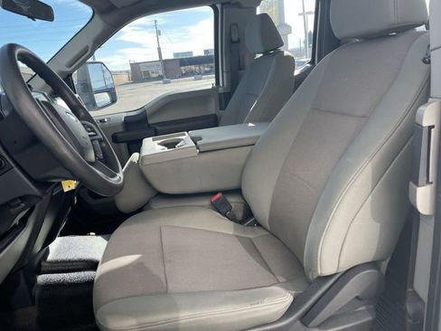 Used 2022 Ford F250 XL w/ Power Equipment Group image 11