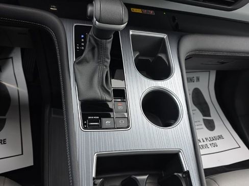 Certified 2025 Toyota Sienna XLE AWD/4WD image 22