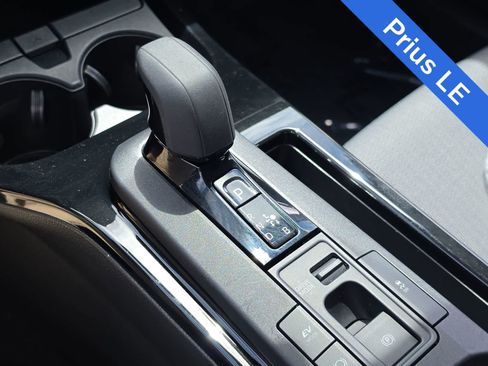 Used 2023 Toyota Prius LE FWD image 21