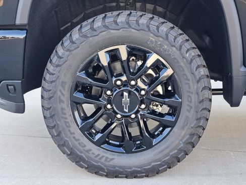 New 2026 Chevrolet Silverado 2500 LTZ w/ LTZ Plus Package AWD/4WD image 12