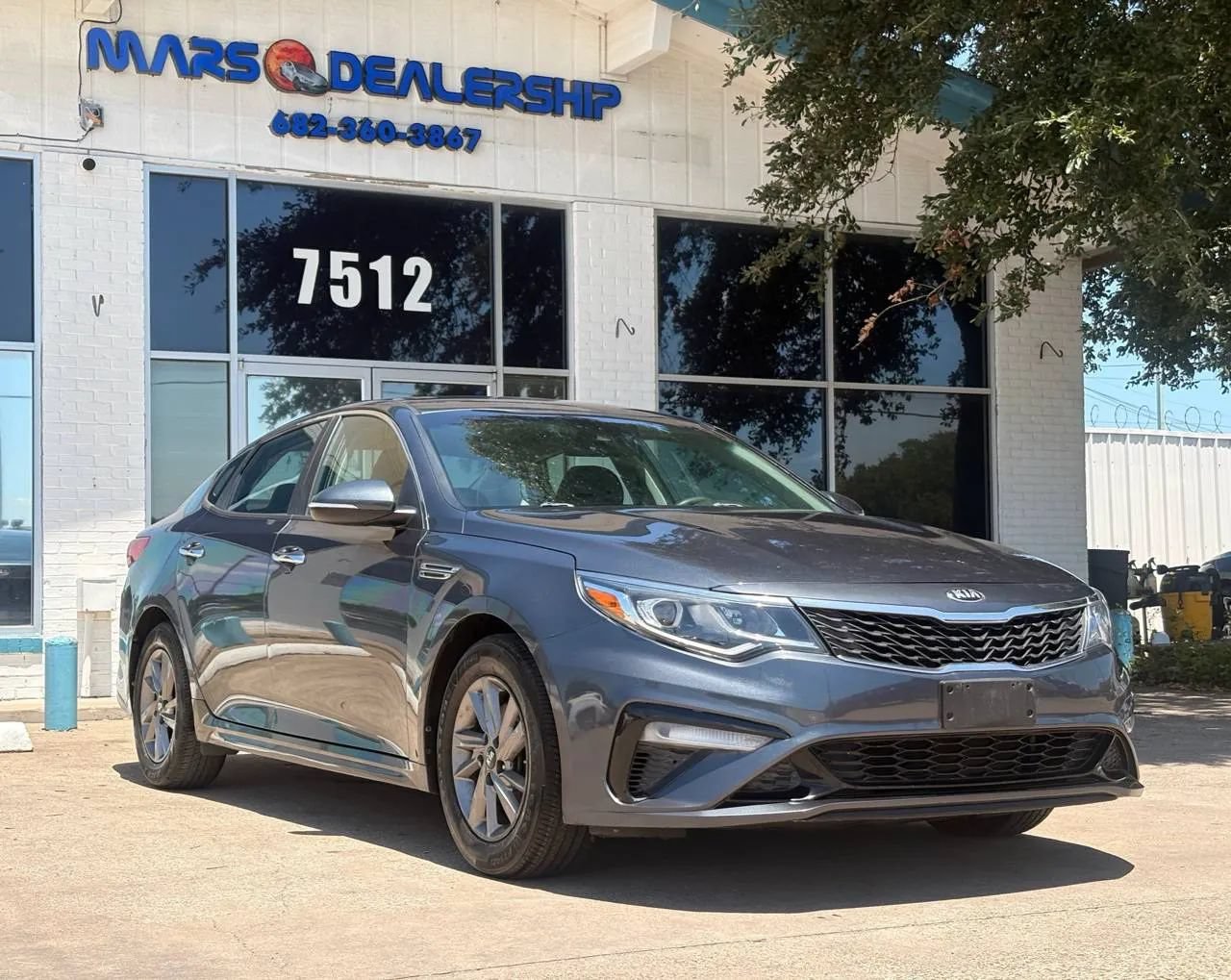 Used 2020 Kia Optima LX FWD image 1