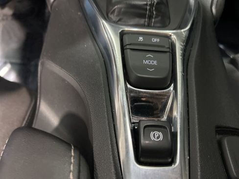 Used 2020 Chevrolet Camaro LT image 26