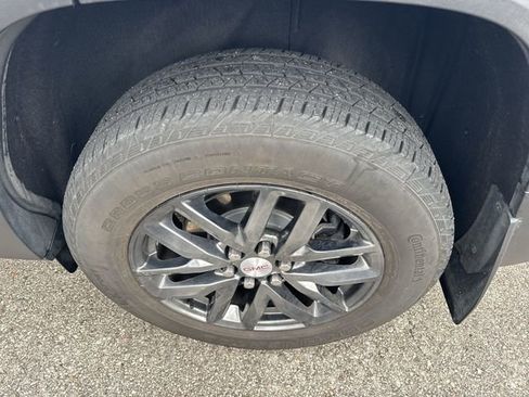 Used 2019 GMC Acadia SLT image 34