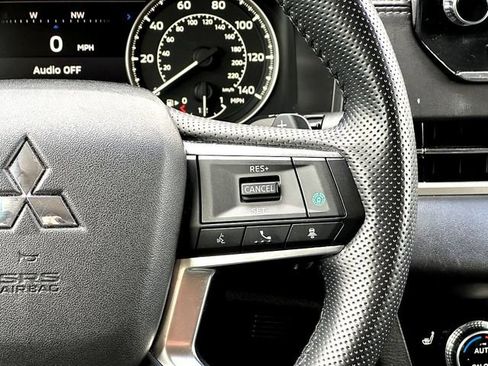 Used 2024 Mitsubishi Outlander SE Black Edition AWD/4WD image 24