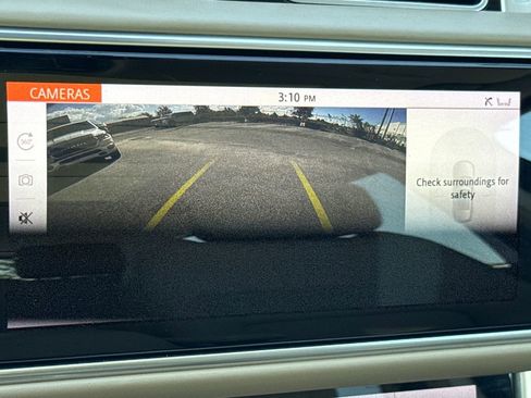 Used 2020 Land Rover Range Rover HSE image 21