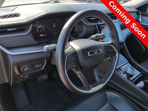 Used 2022 Jeep Grand Cherokee L Limited image 2