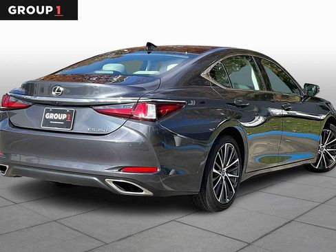 Used 2025 Lexus ES 350 w/ Premium Package image 10
