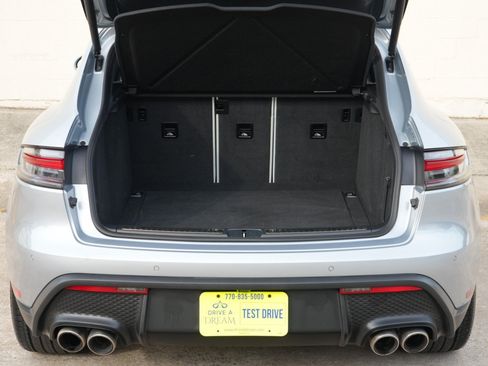 Used 2023 Porsche Macan S AWD/4WD image 10