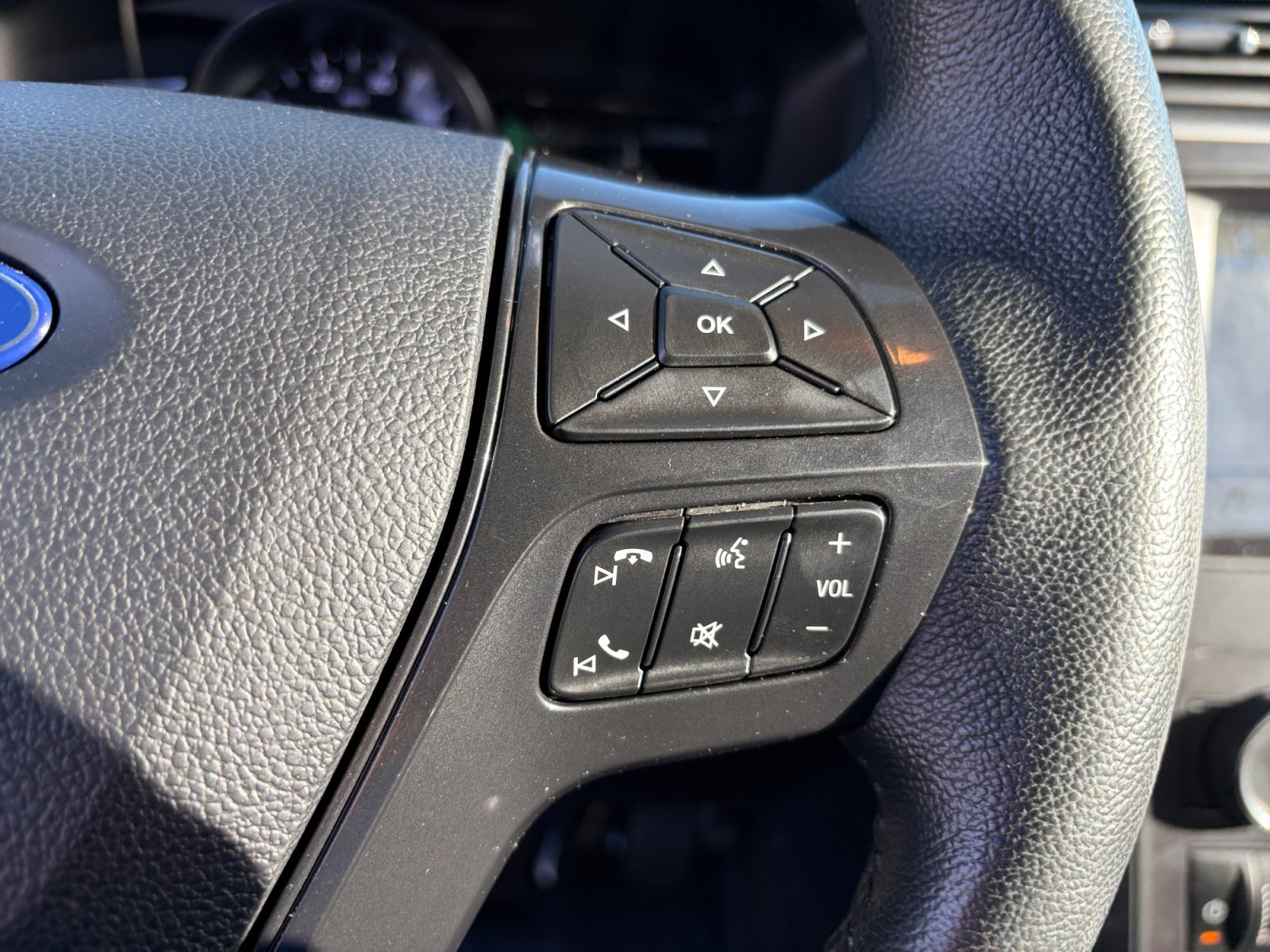 Used 2018 Ford Explorer XLT w/ Equipment Group 201A AWD/4WD image 15