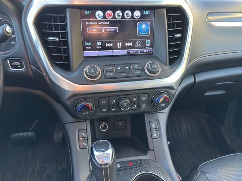 Used 2018 GMC Acadia SLT image 23