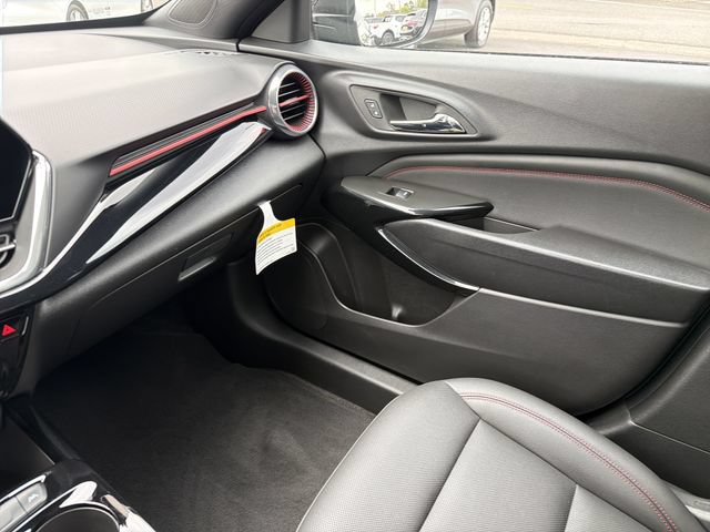 Certified 2025 Chevrolet Trax RS w/ Driver Confidence Package FWD image 29